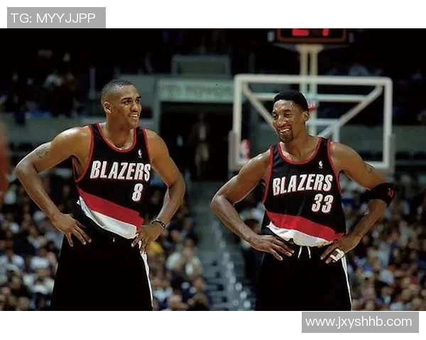 2001年NBA总决赛火箭队与湖人队的巅峰对决回顾与分析 2001年NBA总决赛火箭队与湖人队的巅峰对决回顾与分析